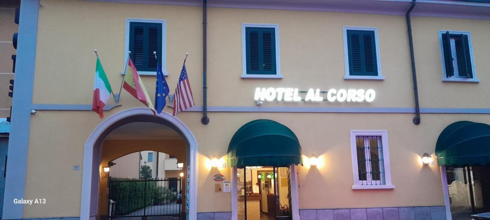 Hotel Al Corso Legnano Buitenkant foto