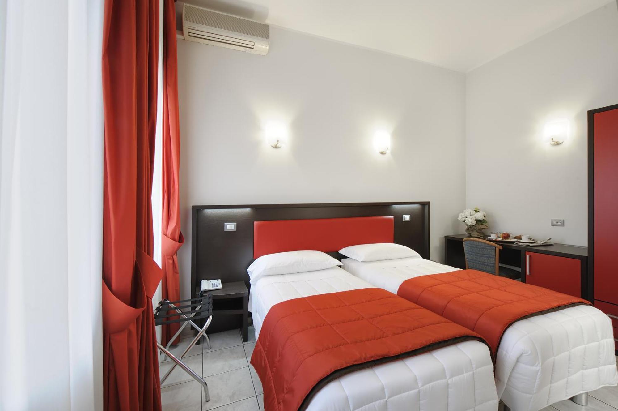 Hotel Al Corso Legnano Kamer foto