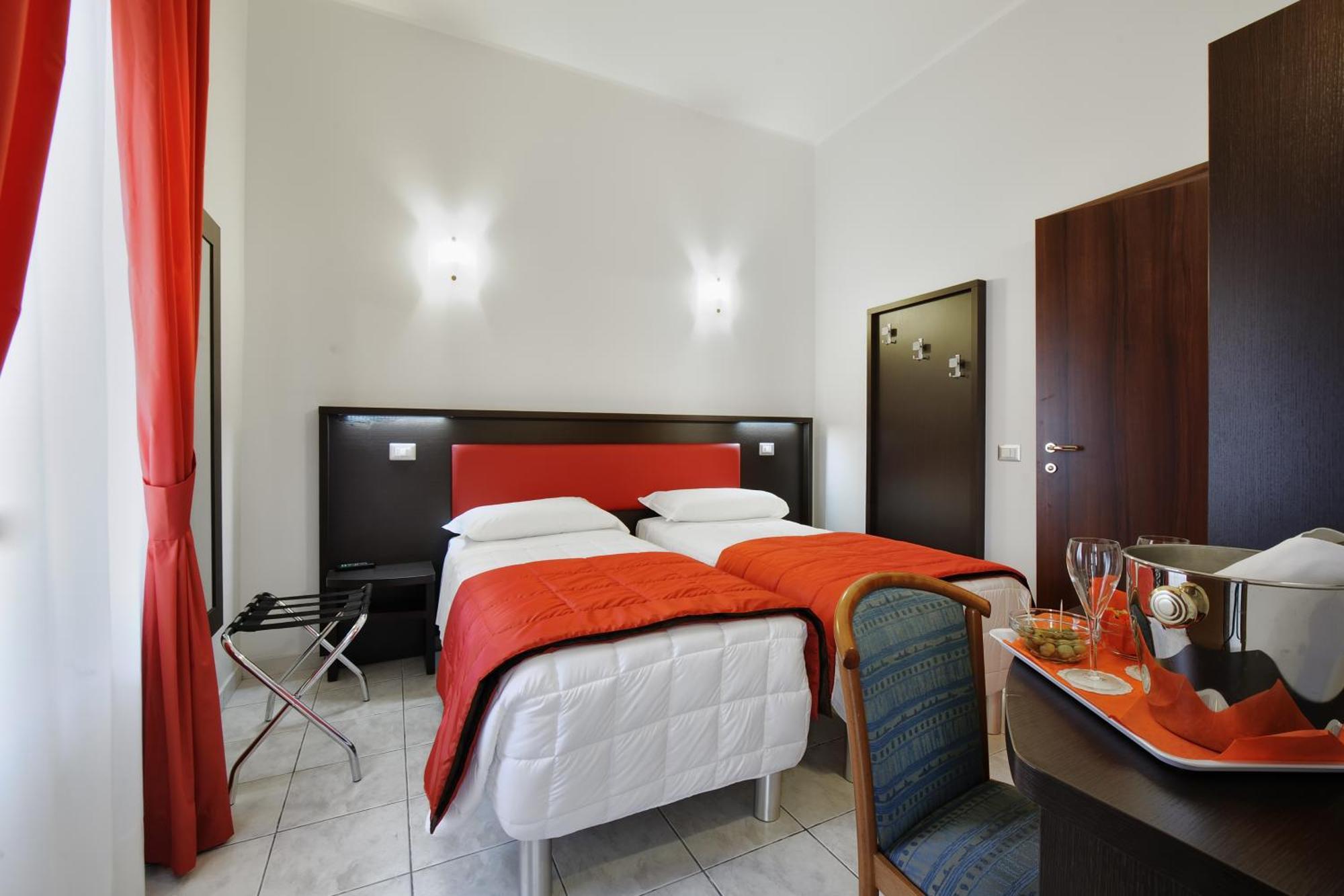 Hotel Al Corso Legnano Kamer foto