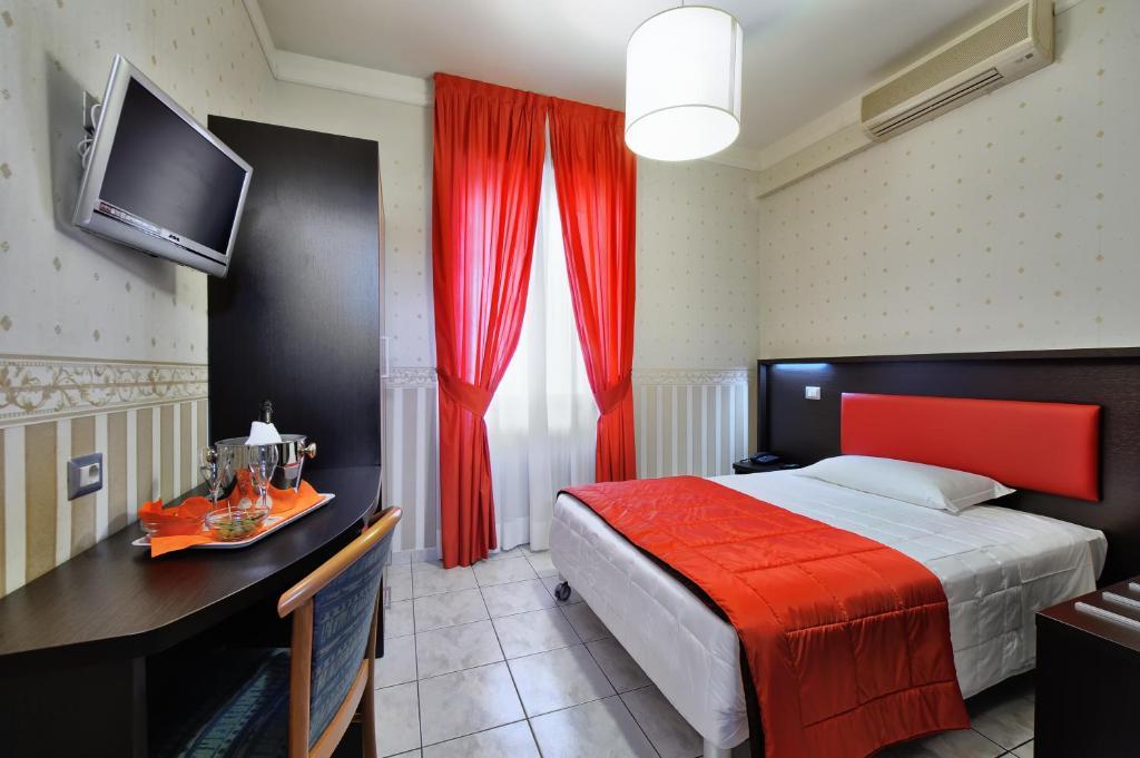 Hotel Al Corso Legnano Buitenkant foto